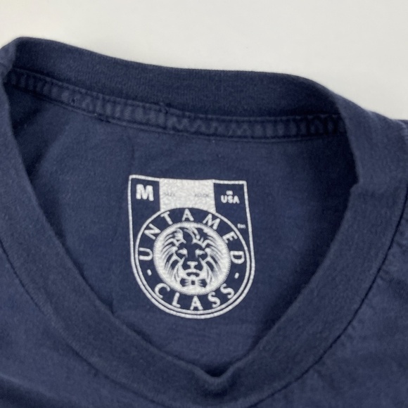 Untamed Class Tshirt Womens Medium Blue Lion - Picture 2 of 11